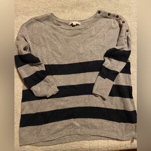 Gap sweater